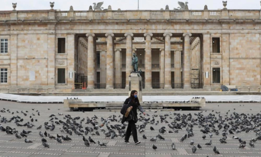 Κολομβία: Διακόπηκε η συνεδρίαση της Βουλής για να μπουν σε… καραντίνα